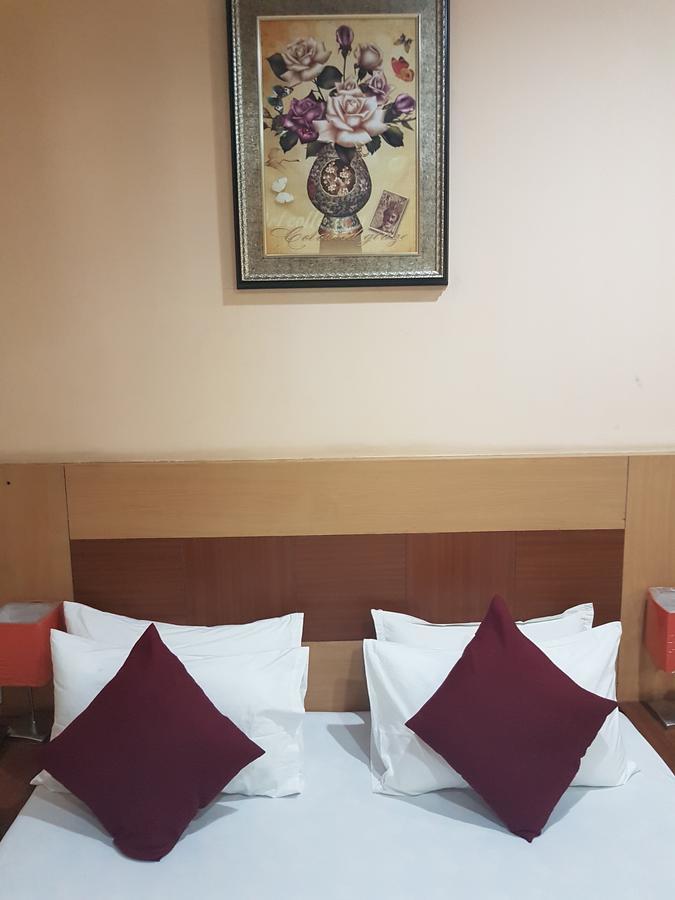 Hotel Simla Сіліґурі Екстер'єр фото